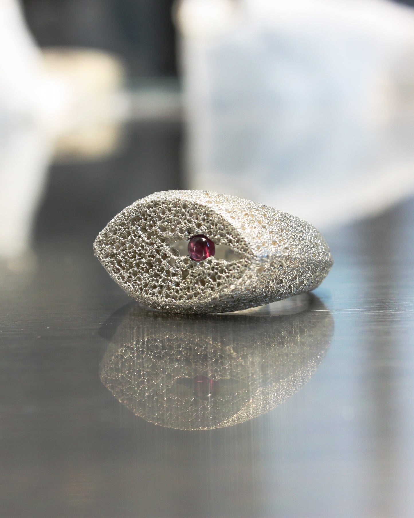 SEEGNET NEBULA RING - 925 Silver / Rhodolite